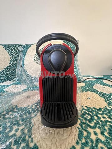آلة قهوة نسبريسو كروبس إنيسيا حمراء