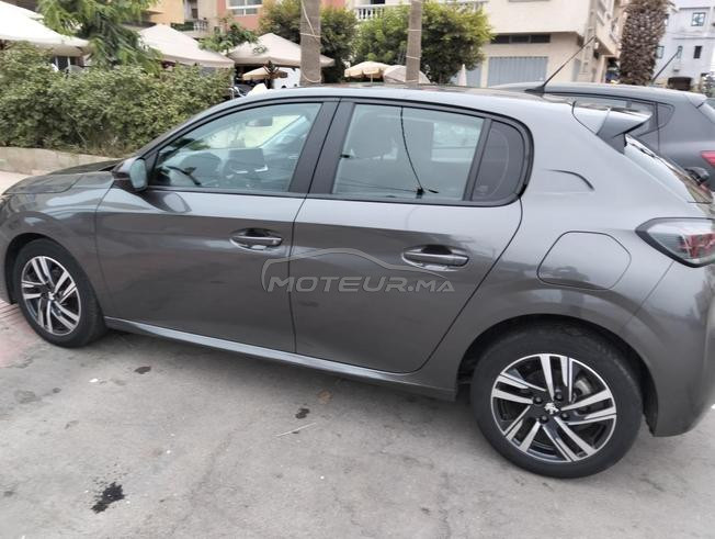 voiture d'occasion Peugeot 208 année 2023
