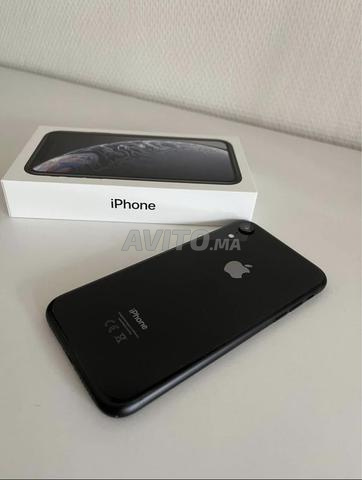 Téléphone iPhone XR à vendre, prix 1200 dirhams, tout est original - 2