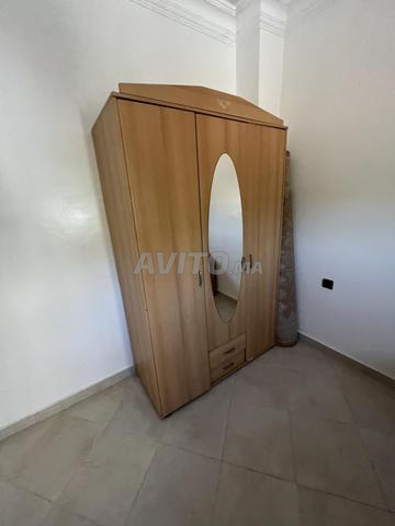 Vends lit et armoire sans matelas - 2