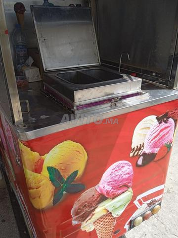 محرك بثلاجة آيس كريم، لمن يريده مرحبا، يعمل بشكل جيد