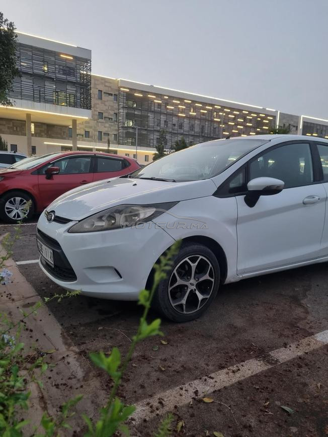 Ford fiesta essence 2012