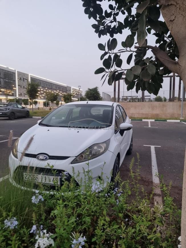Ford fiesta essence 2012