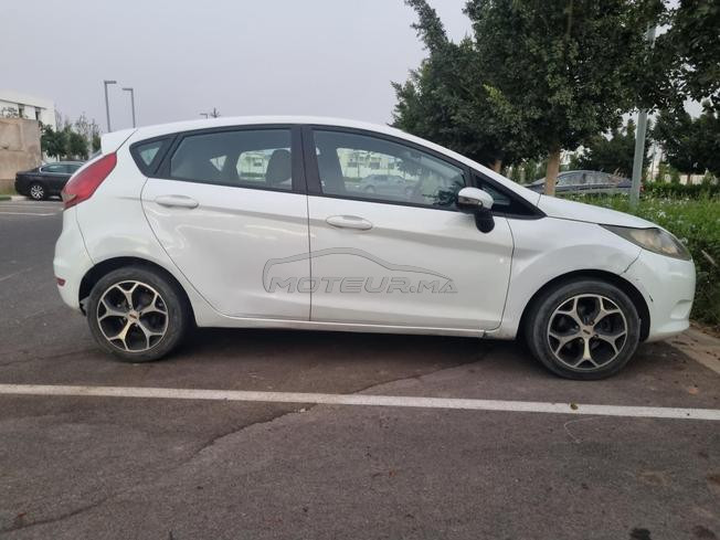 Ford fiesta essence 2012