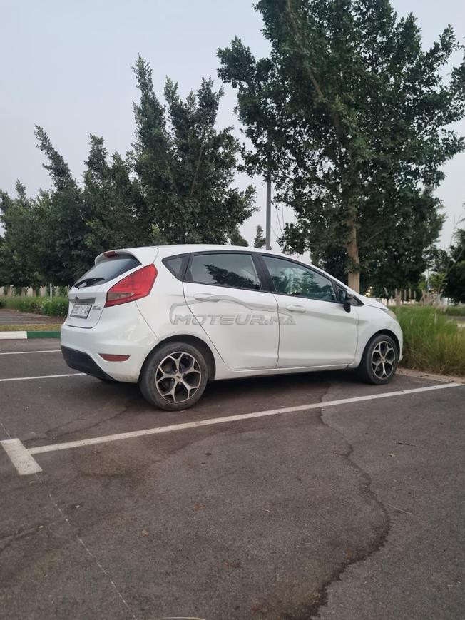 Ford fiesta essence 2012