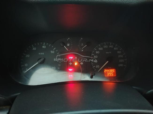 RENAULT CLIO A LAAYOUNE. 