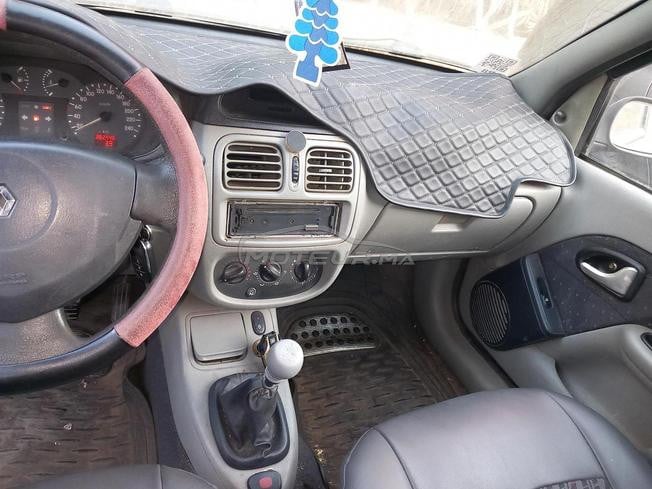 Renault Clio Essence Manuelle 2004 à Salé