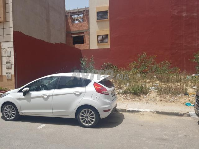 أرض بمساحة 100 متر مربع في الجديدة