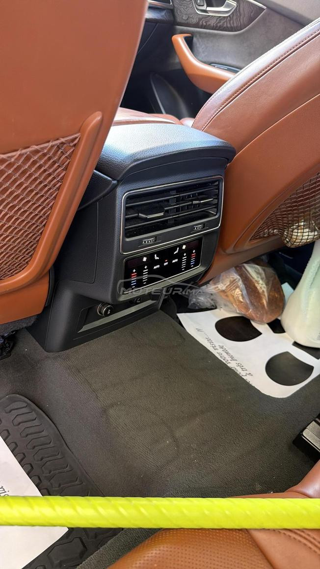 je vend Audi q8 bon état entretien la maison 