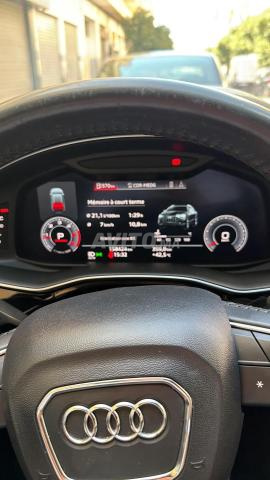 Je vends Audi Q8 bon état entretien la maison