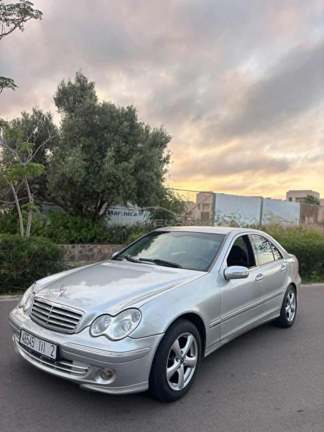 Mercedes-Benz 220 Diesel Automatique 2004 à Nador
