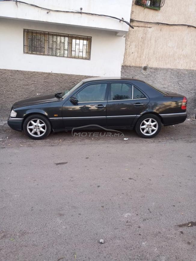 Mercedes-Benz 220 Diesel Manuelle 1995 à Agadir