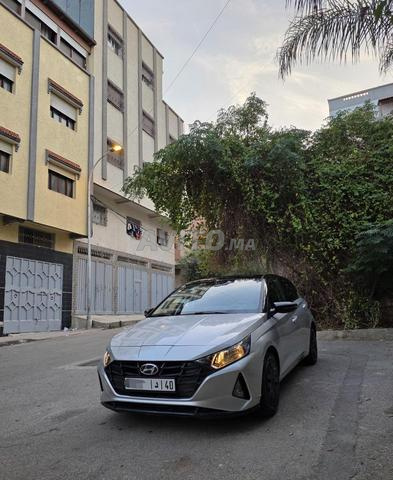 HYUNDAI i20 Automatique 1er(🖐🏽) 2022 à Tanger - 2