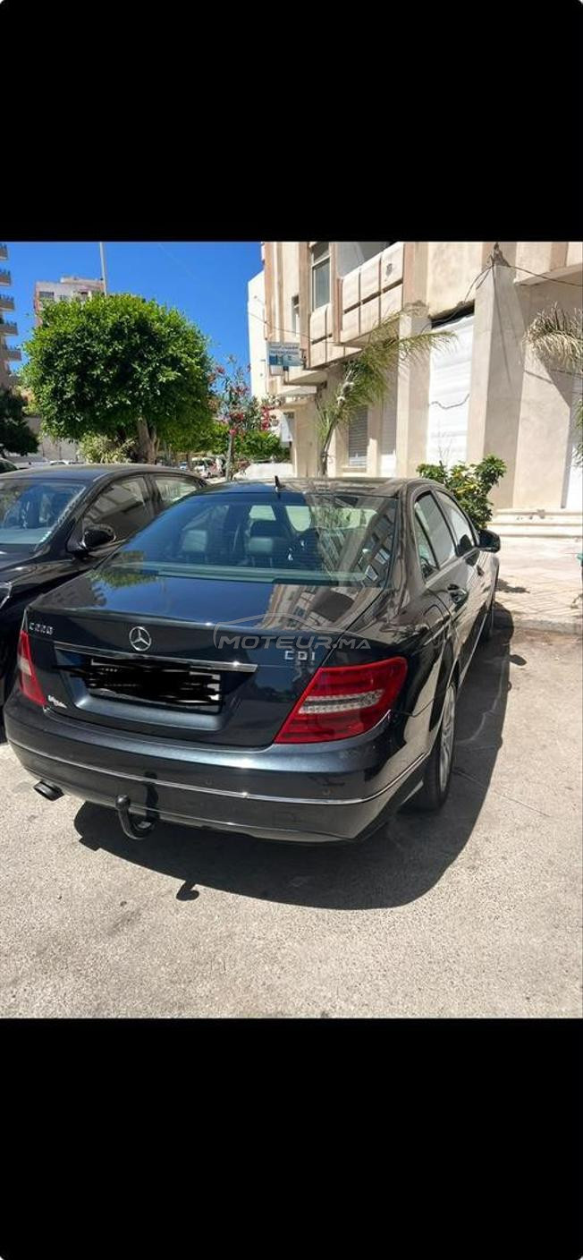 Mercedes-Benz 220 Diesel Automatique 2011 à Tanger