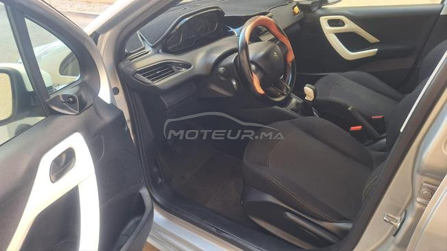 Peugeot 208 Essence Manuelle 2017 à Temara