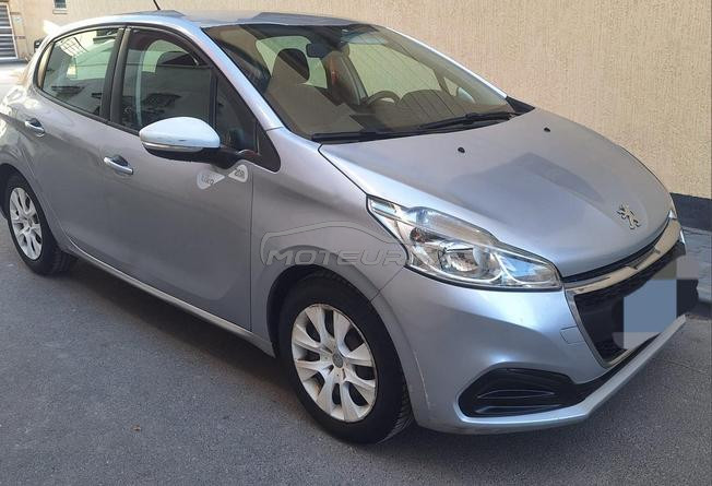 Peugeot 208 Essence Manuelle 2017 à Temara