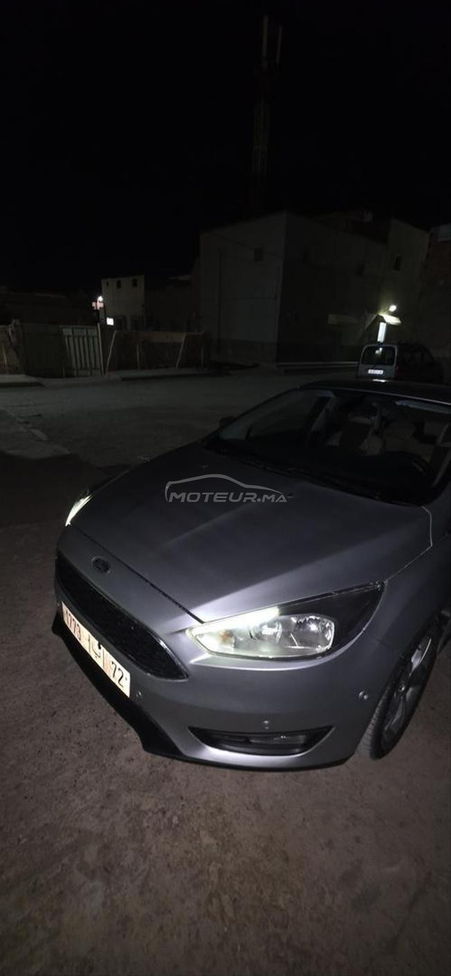 véhicule Ford état très bon