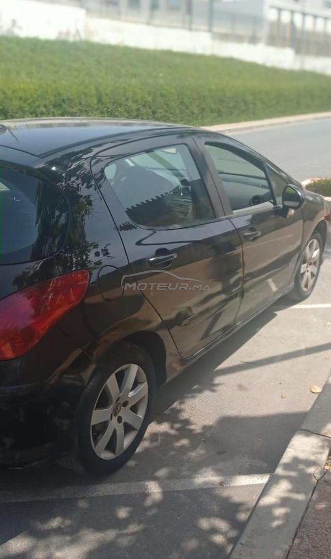 Peugeot 308 Diesel Manuelle 2009 noire à Rabat