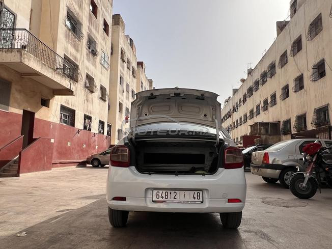 Dacia Logan entretien à la maison 