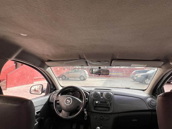 Dacia Logan entretien à la maison 