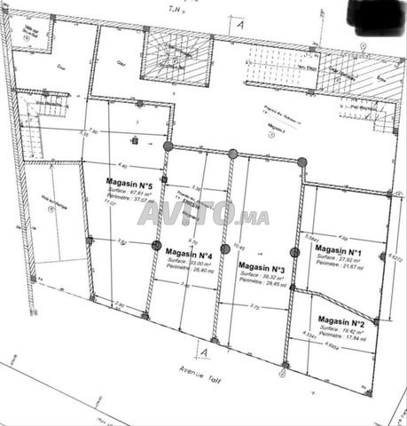 Sarout à vendre - Locaux commerciaux près du tribunal de la famille