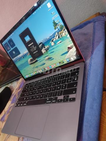 ماك بوك اير M1 512 جيجا 8 جيجا رام