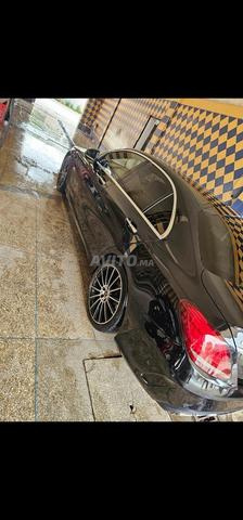 Voiture comme neuve, modèle 2019, mise en circulation 2020