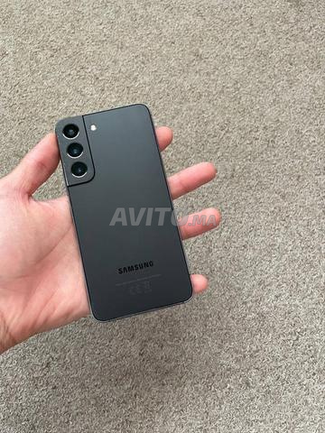 Samsung S22 - 2