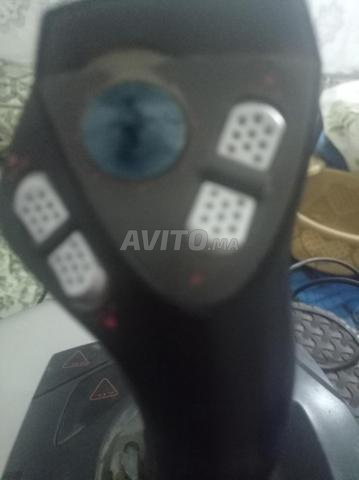 يد تحكم لألعاب الطائرات الدفع عند الإلتقاء - 2