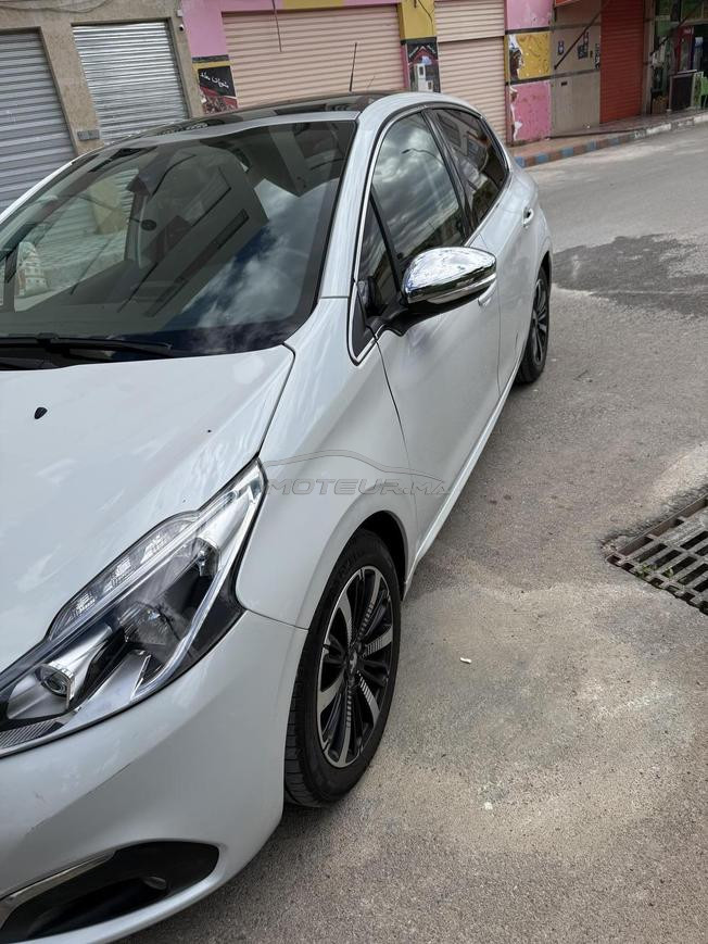 Peugeot 208 Diesel Manuelle 2019 à Oujda