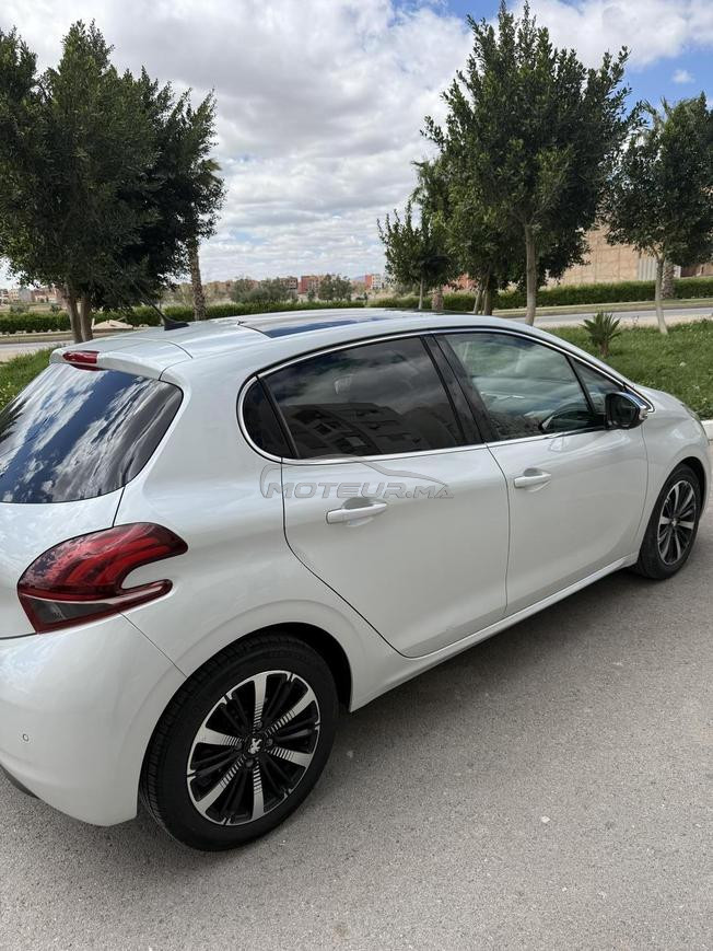 Peugeot 208 Diesel Manuelle 2019 à Oujda