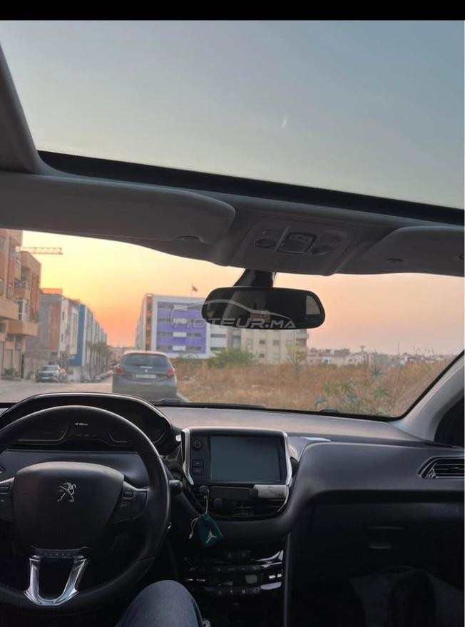 Peugeot 208 Diesel Manuelle 2018 à Settat