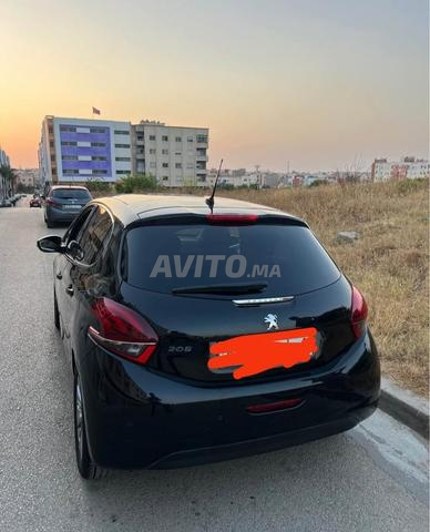 Peugeot 208 Diesel Manuelle 2018 à Settat - 2