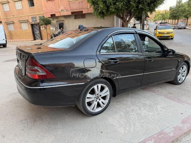 Mercedes-benz bon état momkin ropriz