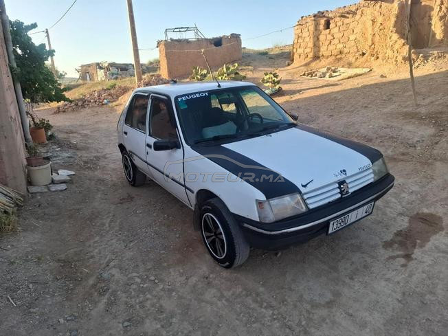 205 بيجو مليحة للبيع
