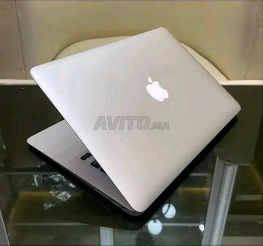 ماك بوك آي 5 سليم آير رام 8 قرص SSD بطارية 5 ساعات
