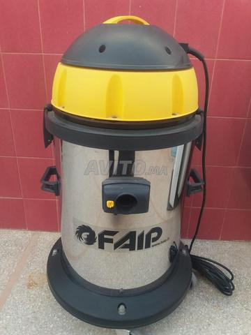 Aspirateur italien, nouveau pack, utilisé deux mois - 2