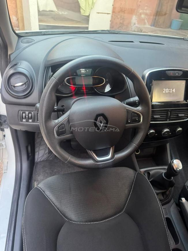 Renault clio essence à vendre