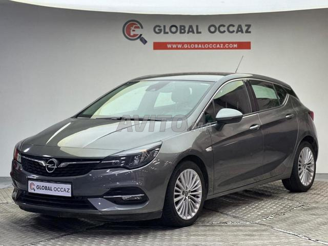 Opel Astra Diesel Automatique 2021 à Casablanca - 2