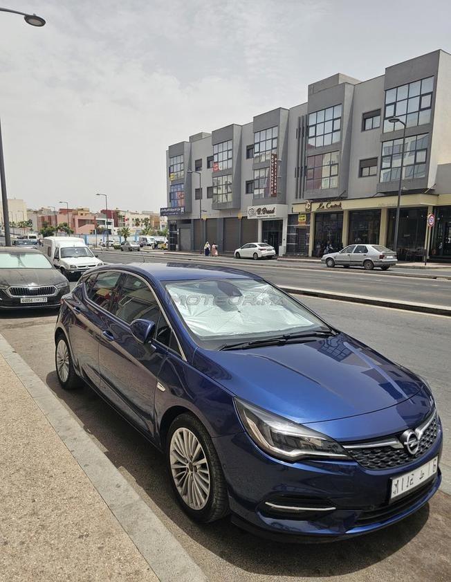 Opel Astra Diesel Automatique 2021 à Agadir