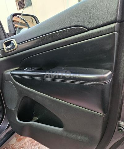 Jeep Grand Cherokee - 2