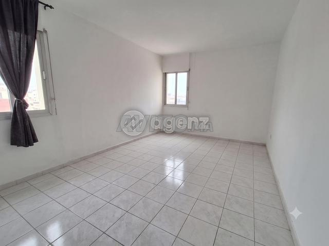 CMN-SI-1987 - Appartement à vendre à Derb Omar - 2