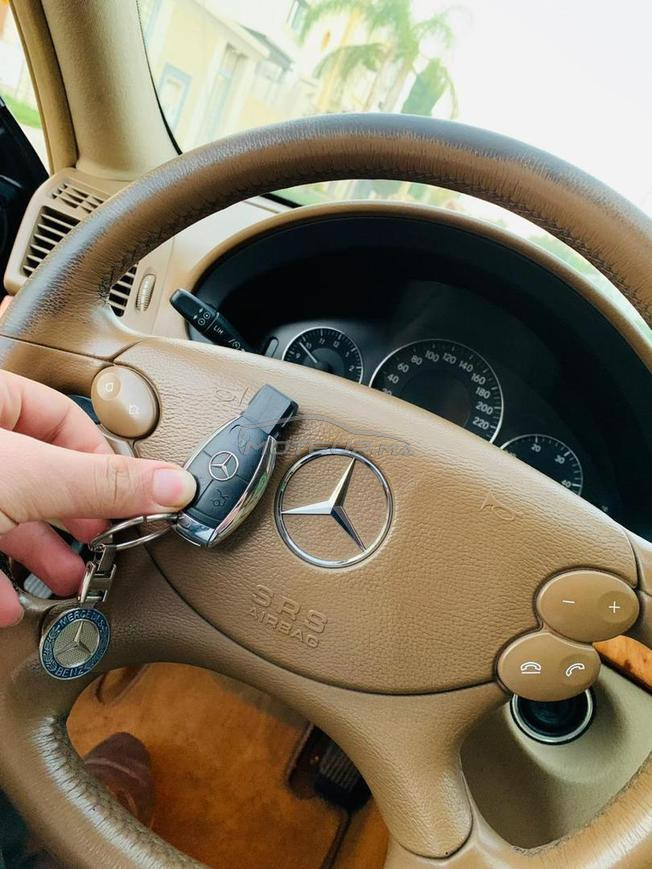 Mercedes E320 