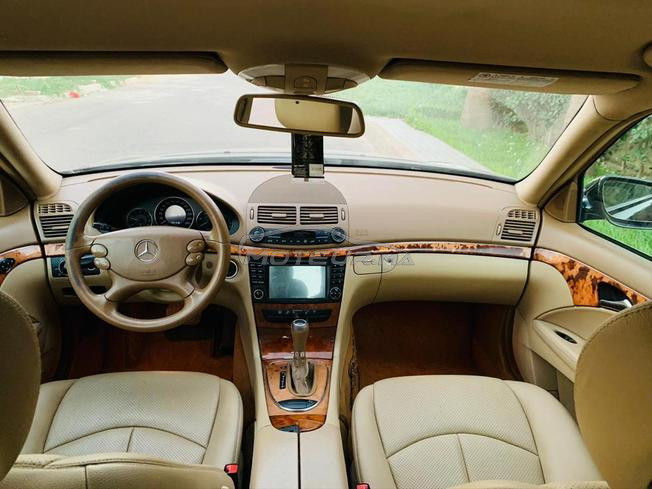 Mercedes E320 