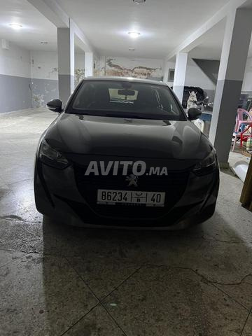 بيجو 208 بنزين يدوية 2020 بطنجة - 2