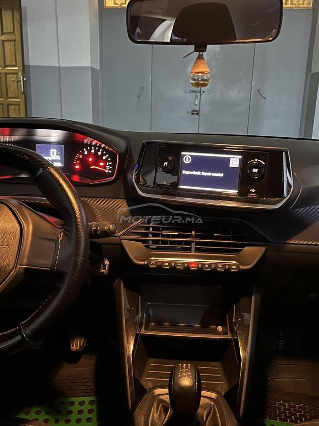 Peugeot 208 Essence Manuelle 2020 à Tanger