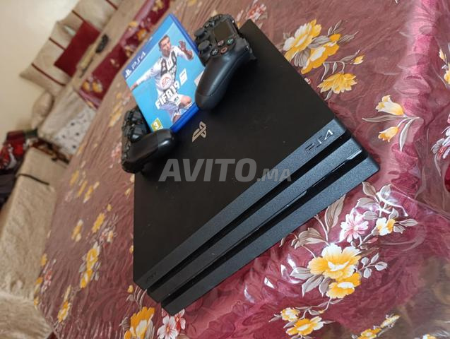 Ps4 PRO 1TB وحدتان تحكم أصليتان - 2