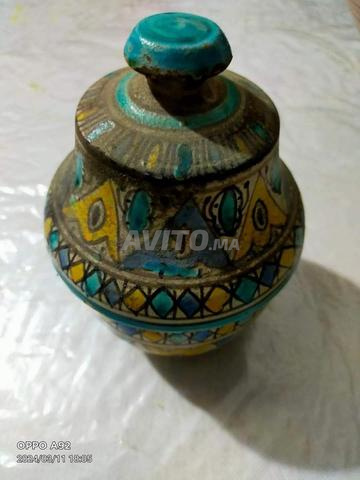 Belles pièces d'artisanat marocain en poterie