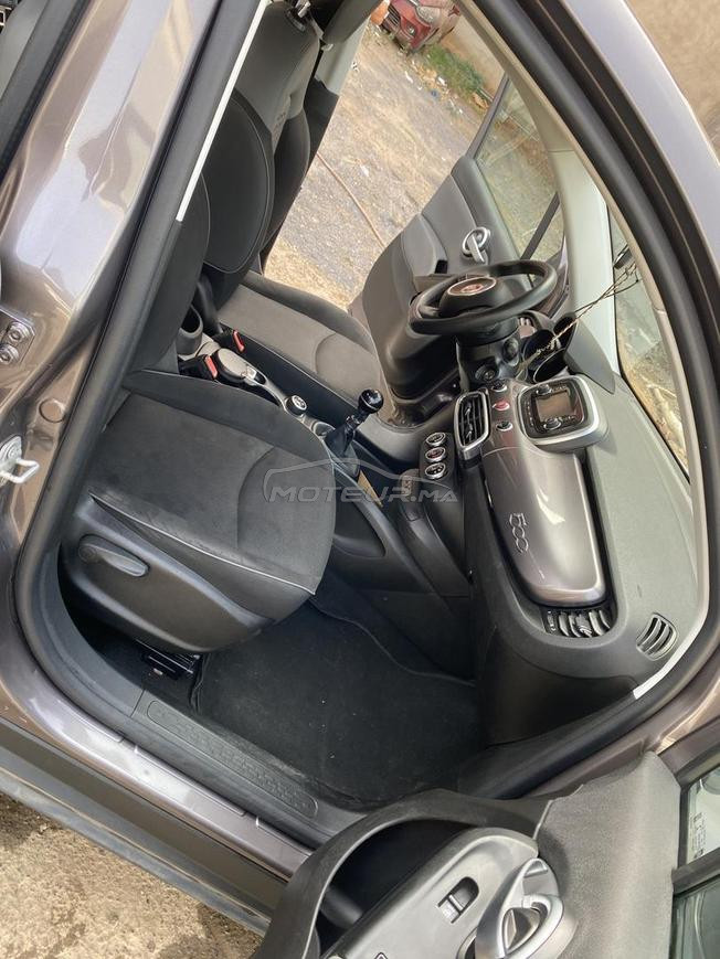 سيارة  من نوع fiat 500x