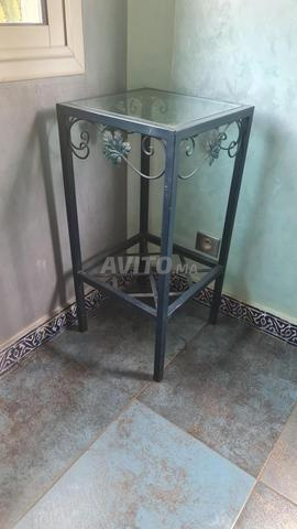 حامل معاطف وطاولة جانبية - 2